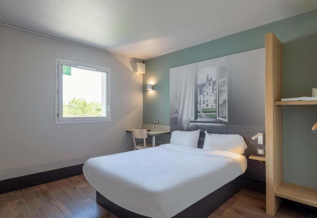 B&B Hotel Beauvais, chambre accessible PMR, secteur Alentours, Beauvais