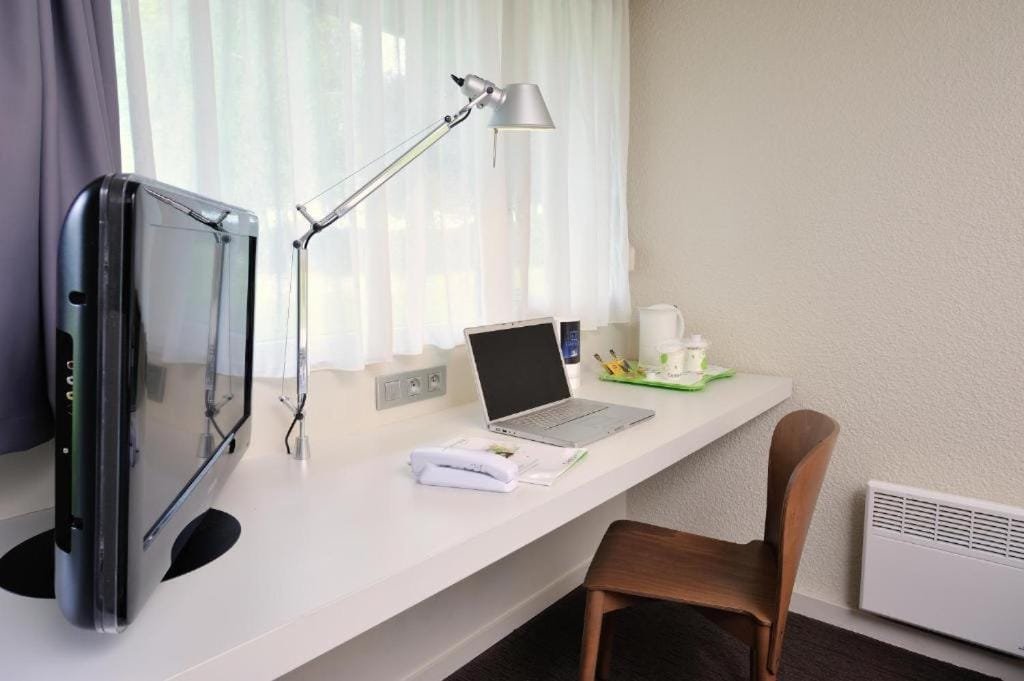 Campanile Hotel Beauvais, bureau de travail en chambre, secteur Alentours, Beauvais