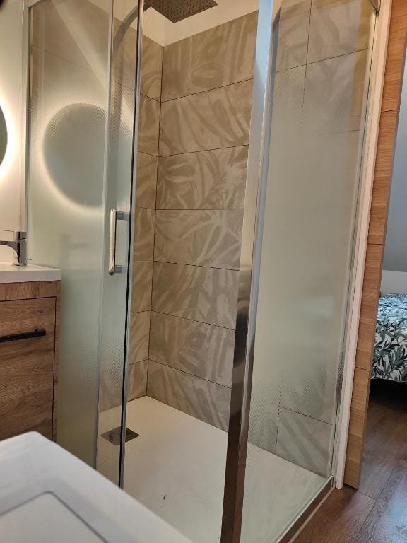 Jungle Loft, salle d'eau avec douche à l'italienne, meublé de tourisme à Tillé, aéroport de Beauvais