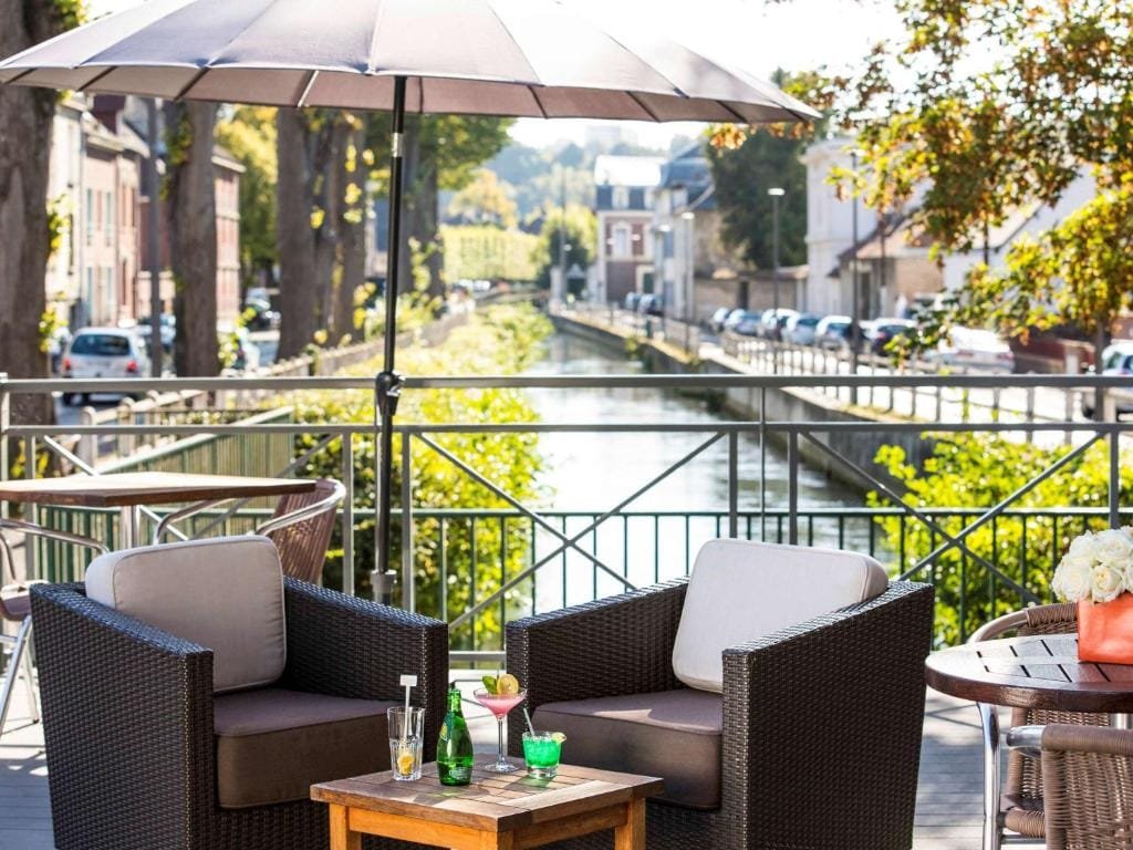 Mercure Beauvais Centre Cathédrale, terrasse avec vue sur le canal, secteur Centre-ville, Beauvais