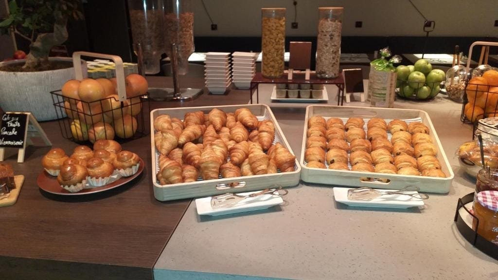 Mercure Beauvais Centre Cathédrale, buffet du petit-déjeuner, secteur Centre-ville, Beauvais