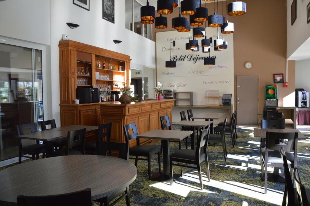 The Originals City Hôtel Beauvais, bar du petit-déjeuner, secteur Aéroport, Beauvais