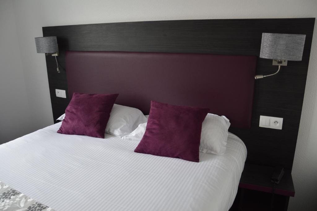 The Originals City Hôtel Beauvais, chambre avec coussins prune, secteur Aéroport, Beauvais